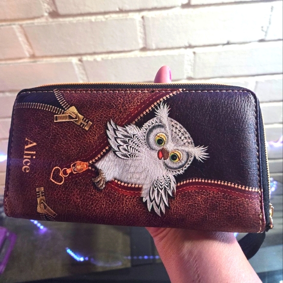 Alice Owl Zipper Clutch - Cute! - Picture 3 of 7